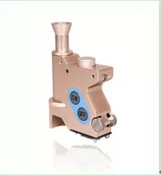 Máy đo kiểm tra sơn đang sử dụng phương pháp phá hủy để đo độ dày lớp phủ