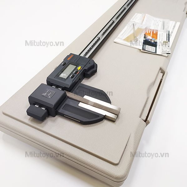 Thước cặp điện tử Mitutoyo 552-303-10 (0-600mm)